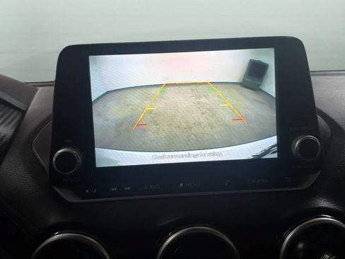 Used 2022 Nissan Sentra SV FWD image 14