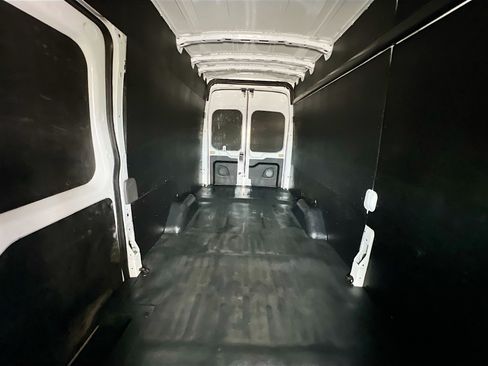 Used 2023 Ford Transit 250 148 High Roof Extended w/ Load Area Protection Package RWD image 28