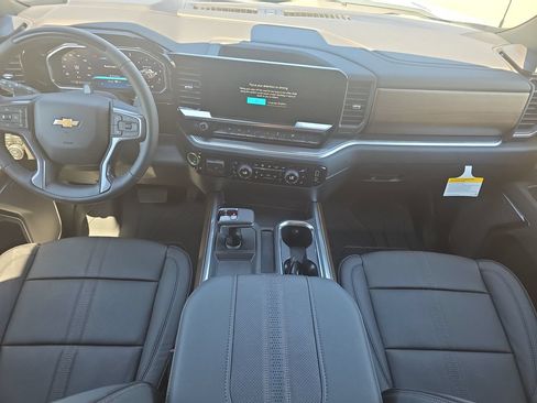 New 2026 Chevrolet Silverado 1500 High Country AWD/4WD image 9