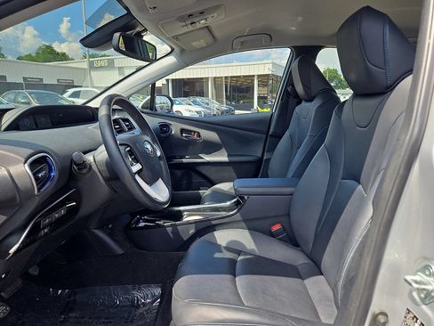 Used 2016 Toyota Prius Four Touring w/ Premium Convenience Package FWD image 14