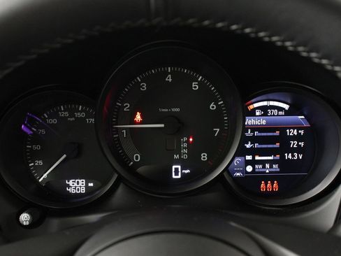 Certified 2026 Porsche Macan AWD/4WD image 16