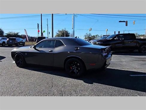 Used 2019 Dodge Challenger SRT Hellcat w/ Plus Package image 28