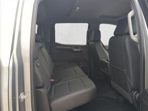Certified 2023 Chevrolet Silverado 1500 RST w/ Redline Edition AWD/4WD image 18