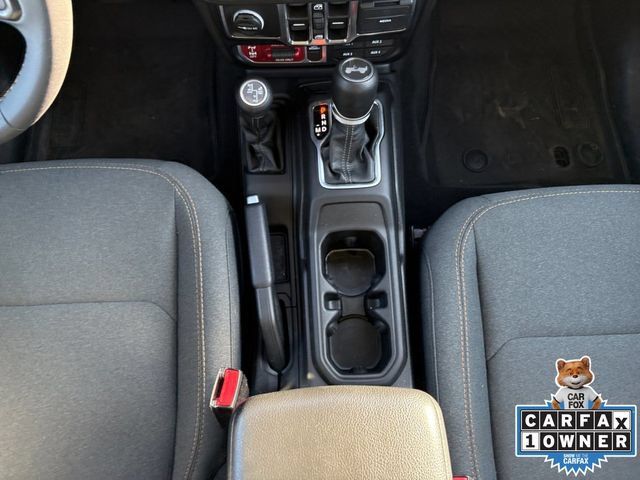 Used 2024 Jeep Wrangler Unlimited AWD/4WD image 3