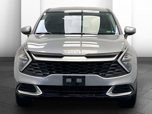 Used 2023 Kia Sportage LX image 2