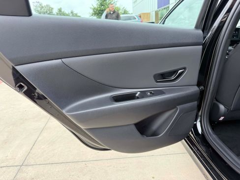 Used 2026 Hyundai Elantra Sport FWD image 13