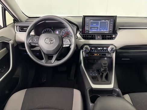Used 2020 Toyota RAV4 XLE image 45