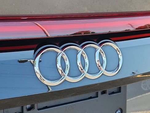 Used 2023 Audi Q8 Premium w/ Convenience Package AWD/4WD image 30