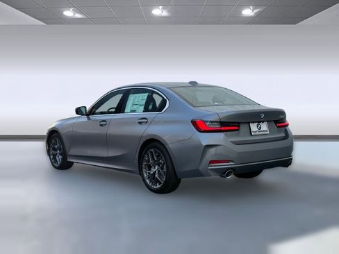 Used 2026 BMW 330i Sedan w/ Convenience Package RWD image 3
