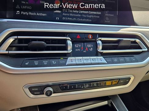 Used 2022 BMW X5 xDrive40i w/ Premium Package AWD/4WD image 17