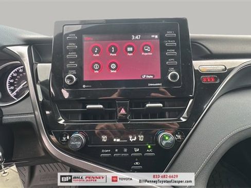 Used 2024 Toyota Camry LE image 14