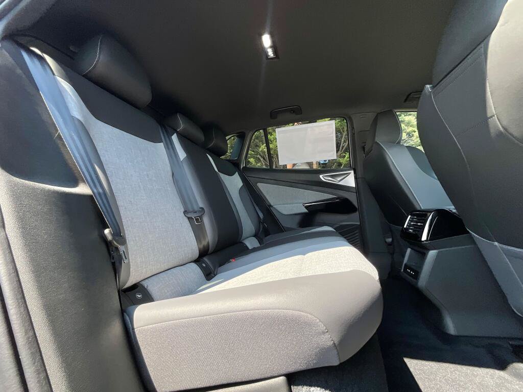 New 2026 Volkswagen ID.4 Pro AWD/4WD image 14