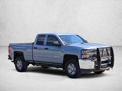 Used 2016 Chevrolet Silverado 2500 W/T AWD/4WD image 3