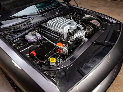 Used 2021 Dodge Challenger SRT Hellcat image 31