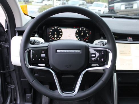 Certified 2025 Land Rover Discovery Sport S image 18