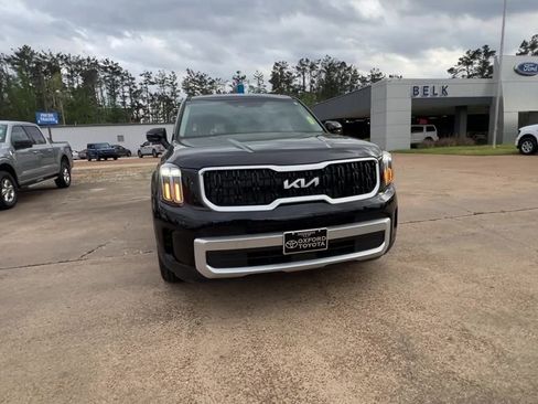 Used 2024 Kia Telluride LX FWD image 9