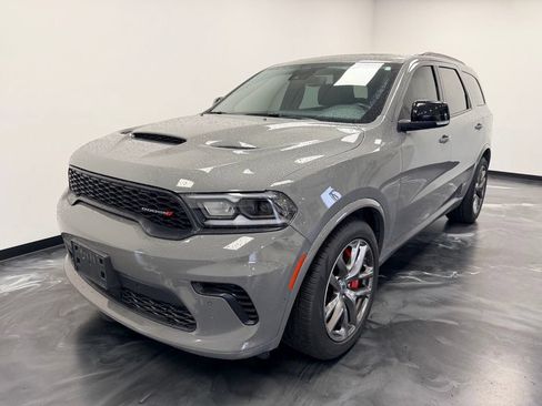 Used 2024 Dodge Durango R/T w/ Tow 'N Go Group AWD/4WD image 4
