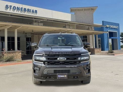 Used 2023 Ford Expedition Max Limited image 9