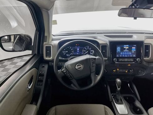 Used 2022 Nissan Frontier SV AWD/4WD image 21