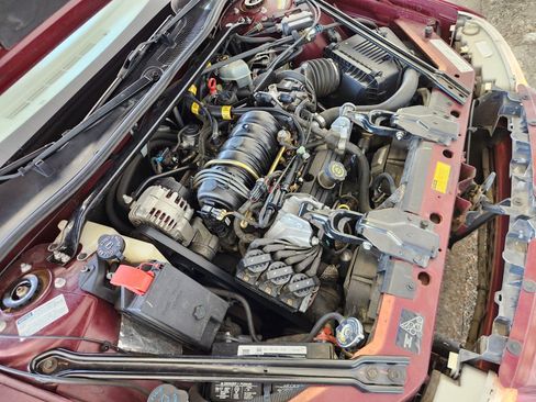 Used 2000 Buick Regal LS w/ Prestige Pkg FWD image 12