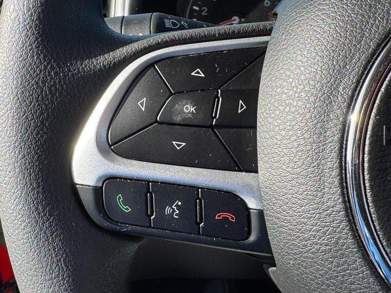 Used 2023 Jeep Renegade Latitude AWD/4WD image 17