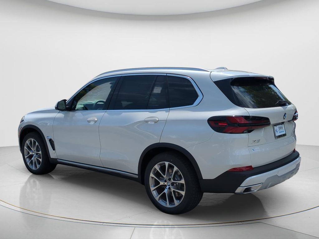 Certified 2026 BMW X5 xDrive40i w/ Climate Comfort Package AWD/4WD image 7