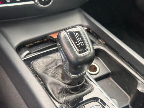 Used 2019 Volvo S60 T5 Momentum w/ Multimedia Package image 33