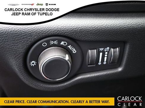 New 2026 Chrysler Voyager LX image 27