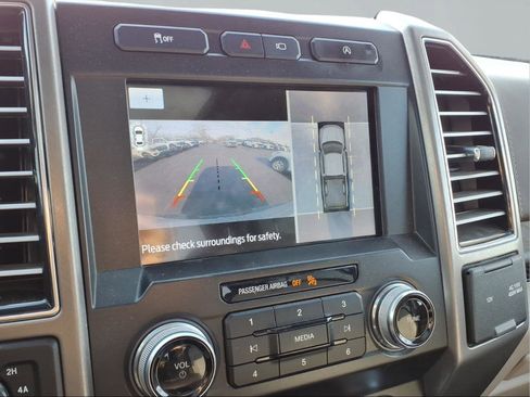 Used 2020 Ford F150 Limited w/ Trailer Tow Package image 8