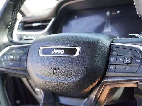 Used 2022 Jeep Grand Cherokee L Limited AWD/4WD image 30