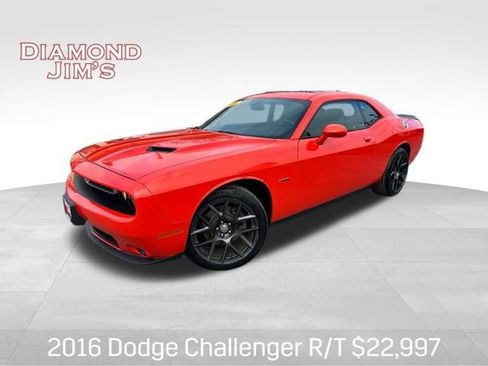 Used 2016 Dodge Challenger R/T w/ Driver Convenience Group image 1