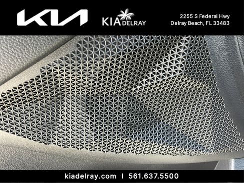 New 2025 Kia Seltos S image 17