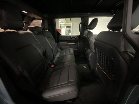 Used 2022 Ford Bronco Badlands w/ Sasquatch Package image 29