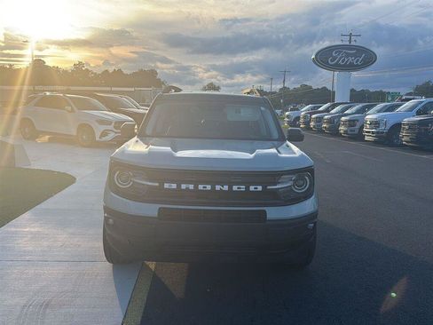 Used 2022 Ford Bronco Sport Outer Banks w/ Tech Package AWD/4WD image 4