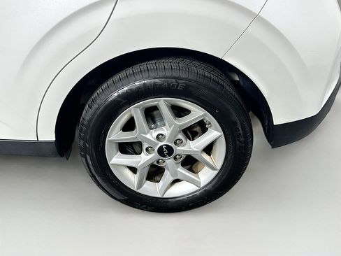 Used 2025 Kia Soul LX w/ LX Technology Package image 11