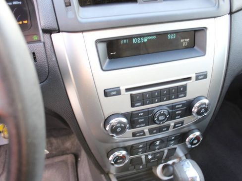 Used 2010 Ford Fusion Hybrid FWD image 15