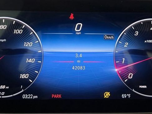 Used 2023 Mercedes-Benz C 300 4MATIC Sedan w/ Advanced USB Package image 17
