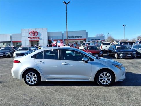 Certified 2024 Toyota Corolla LE image 2