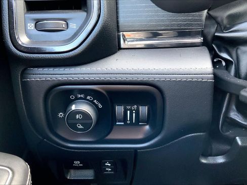 Used 2022 RAM 1500 Limited AWD/4WD image 33