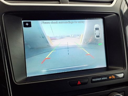 Used 2018 Ford Explorer XLT w/ Equipment Group 201A FWD image 25