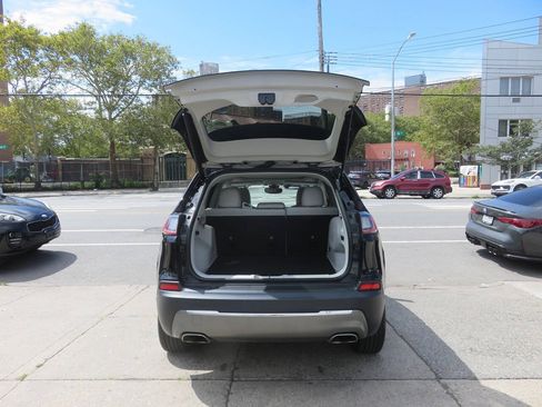 Used 2019 Jeep Cherokee Limited AWD/4WD image 25