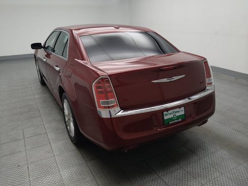 Used 2014 Chrysler 300 AWD w/ Driver Convenience Group image 5