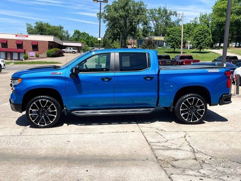 Used 2022 Chevrolet Silverado 1500 LT Trail Boss w/ LT Trail Boss Premium Package AWD/4WD image 3
