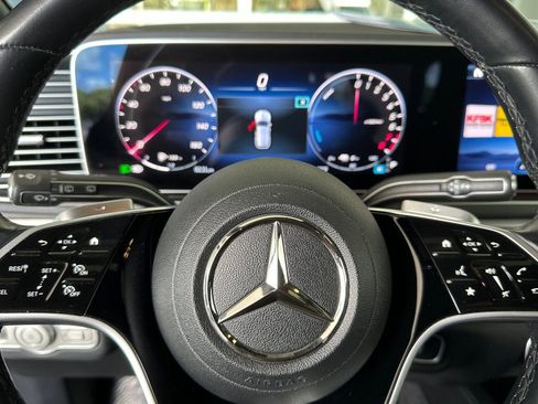 Used 2024 Mercedes-Benz GLE 450e 4MATIC image 25