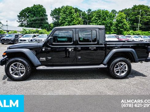 Used 2022 Jeep Gladiator Overland w/ LED Lighting Group AWD/4WD image 6