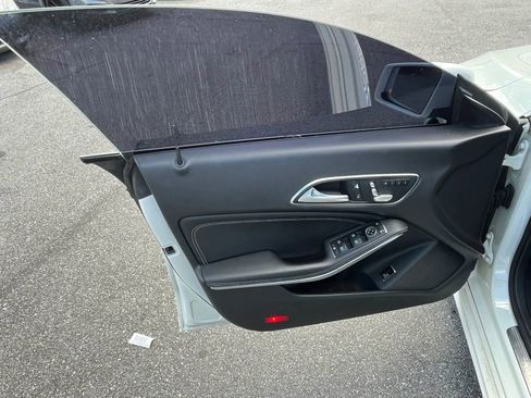 Used 2017 Mercedes-Benz CLA 250 4MATIC image 8