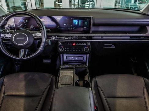 Certified 2025 Hyundai Tucson Limited FWD image 5