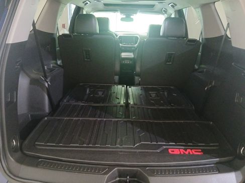 Used 2023 GMC Acadia SLT w/ Elevation Edition AWD/4WD image 9