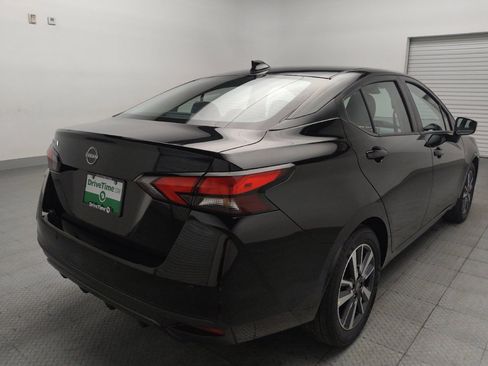 Used 2025 Nissan Versa SV FWD image 9