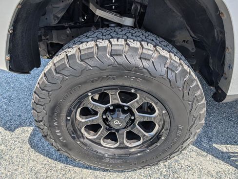 Used 2019 Toyota 4Runner TRD Off-Road Premium image 12
